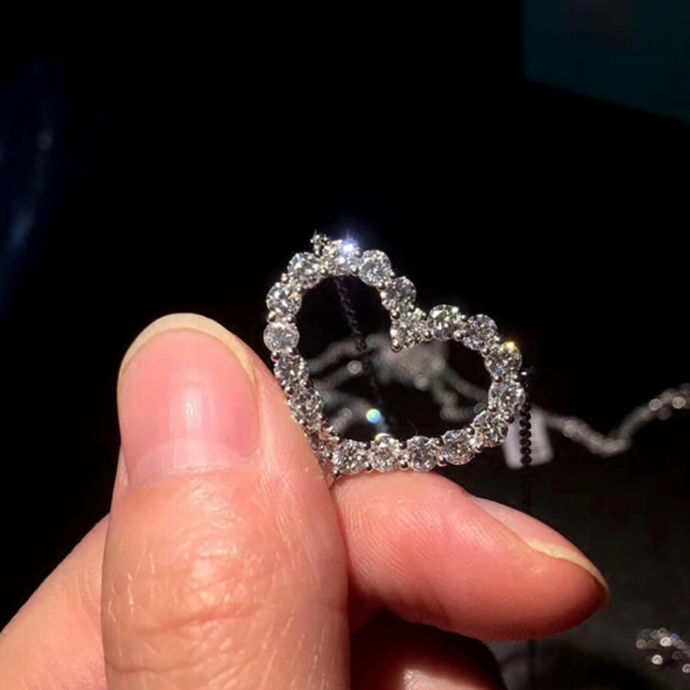 NEW Silver Diamond Heart Pendant Necklace - Picture 4 of 6